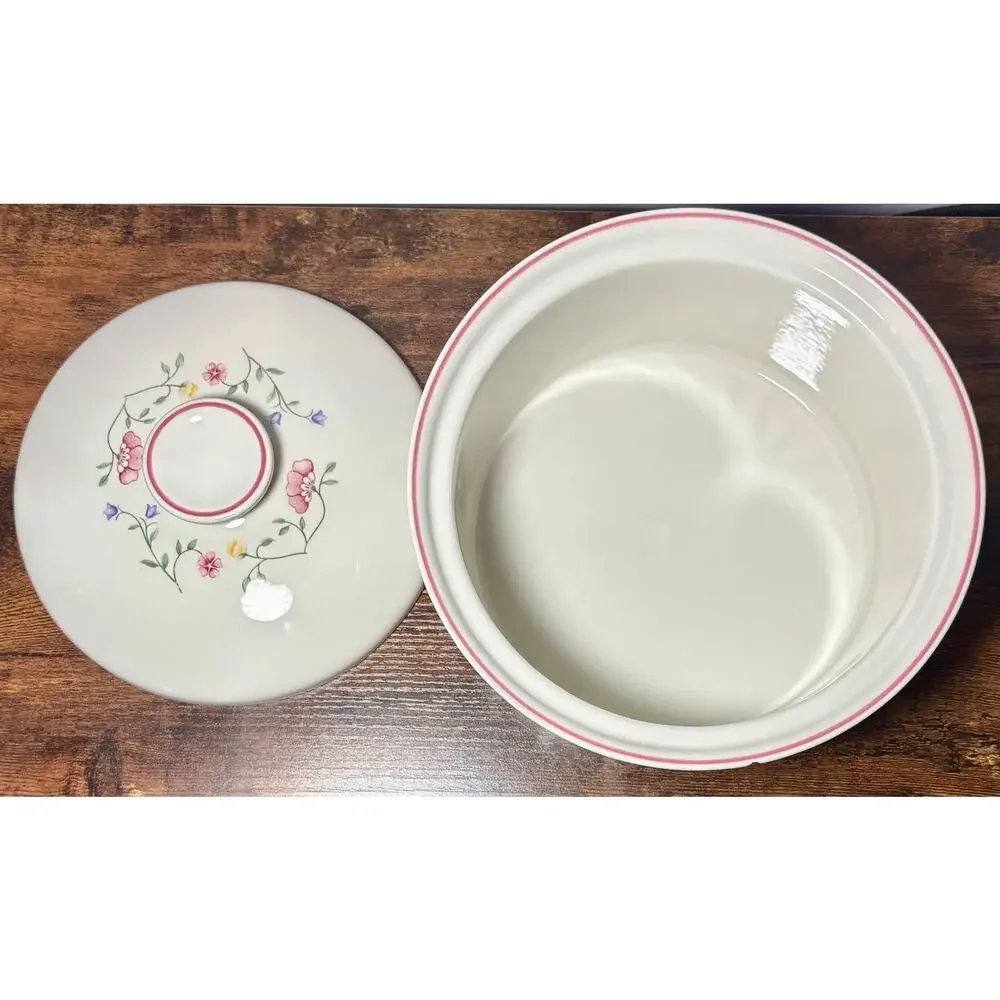Vtg Johnson Brothers SUMMER CHINTZ 2.25Qt Covered Casserole Dish England chipped